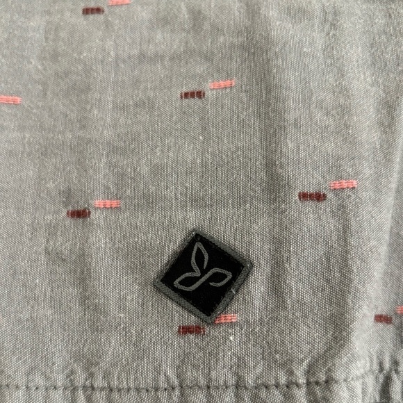 PRANA Men's Med Broderick Button Up Shirt Short Sleeve Standard Fit Gravel Gray - Picture 11 of 11